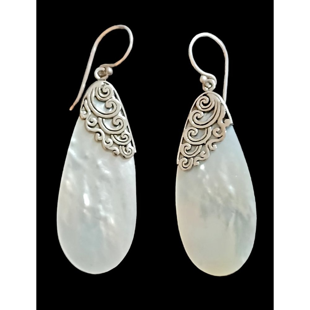 ATI 925 Sterling Silver Mother Of Pearl Wave Pattern Dangle Wire Hook Earrings